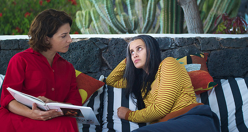 Amarga Navidad: Pedro Almodóvar vuelve al drama coral