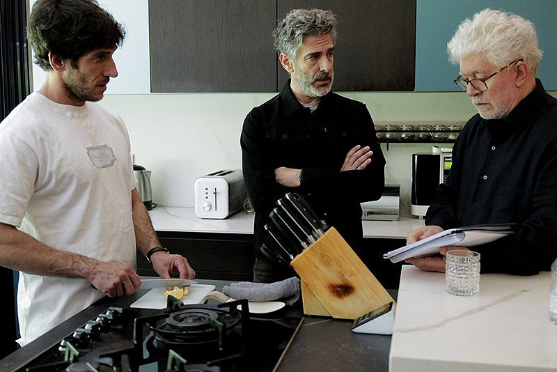 Amarga Navidad: Pedro Almodóvar vuelve al drama coral