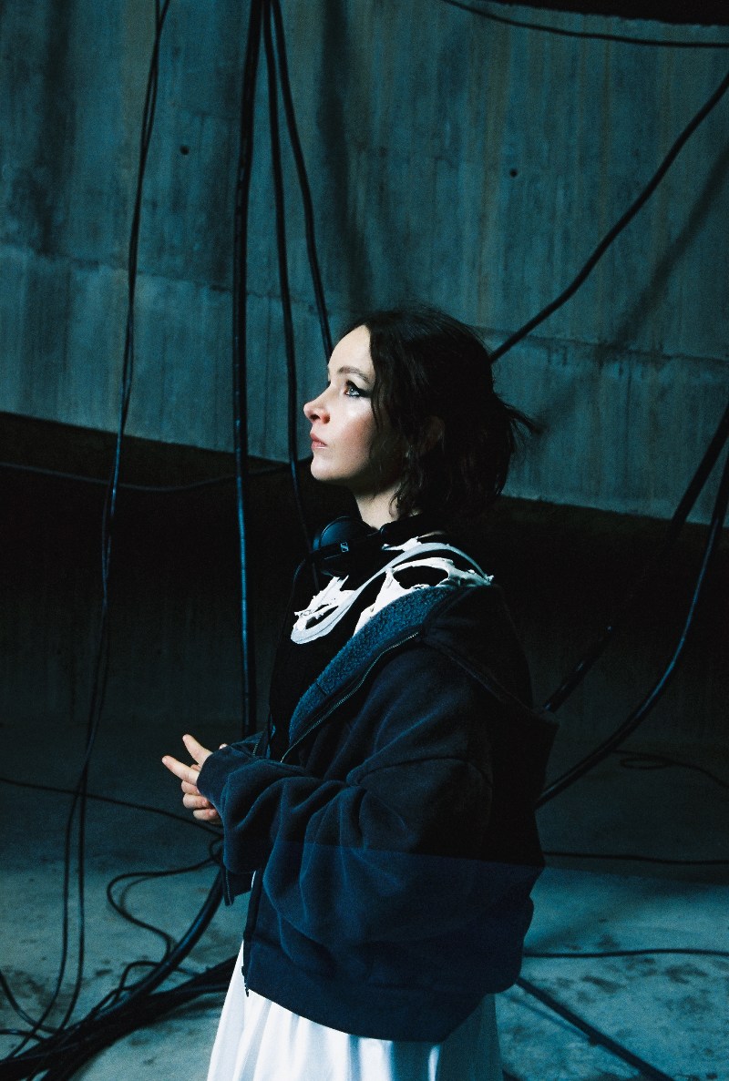 Bershka Music acompaña a Ela Minus en su sonido emocional