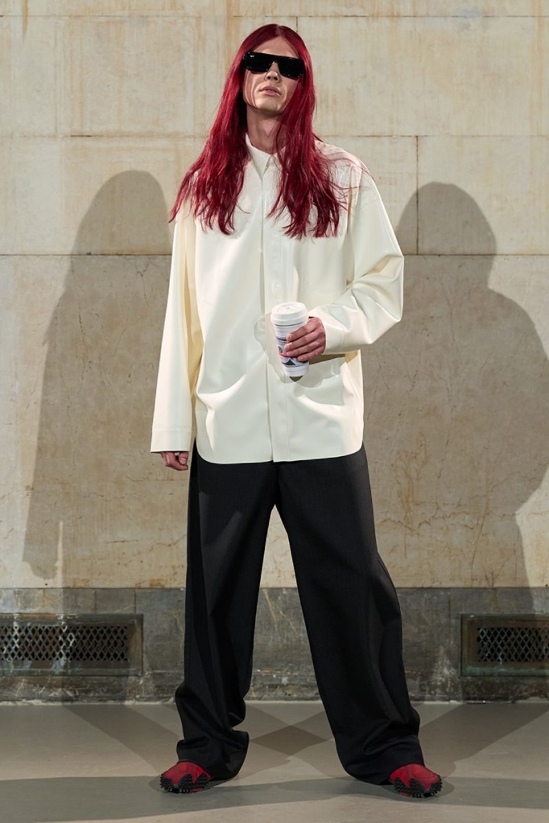 Rocky nos sigue vistiendo de motorcore y sastrería con Awge