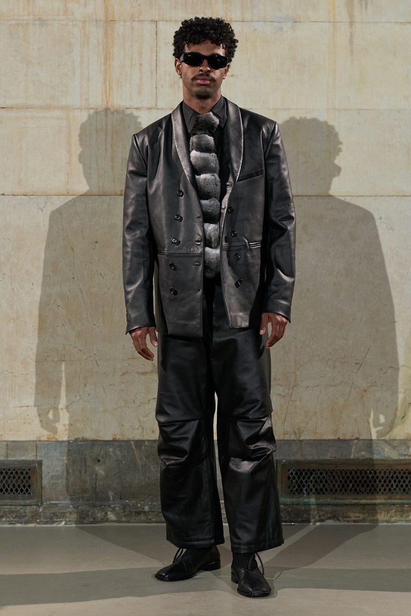 Rocky nos sigue vistiendo de motorcore y sastrería con Awge