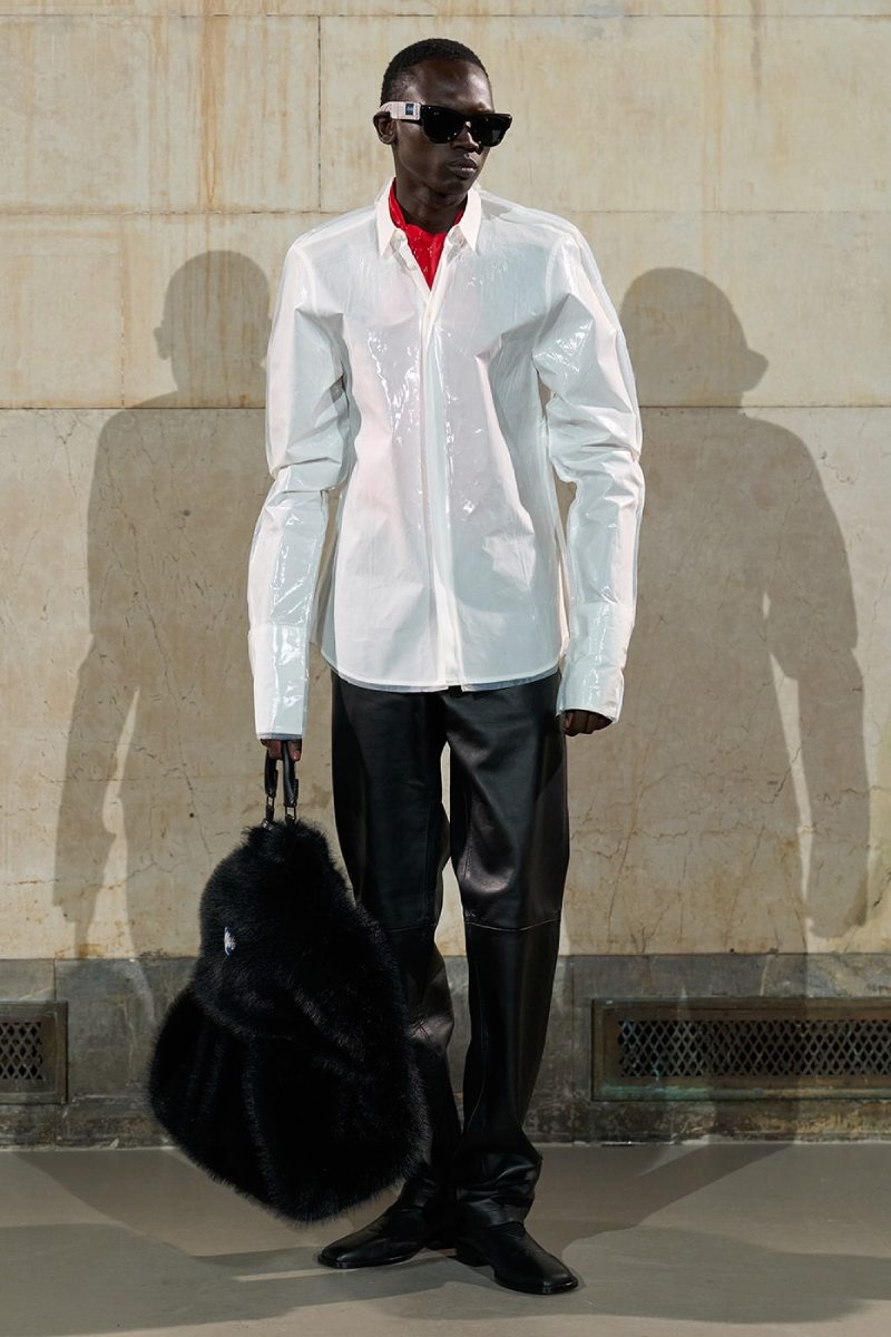 Rocky nos sigue vistiendo de motorcore y sastrería con Awge