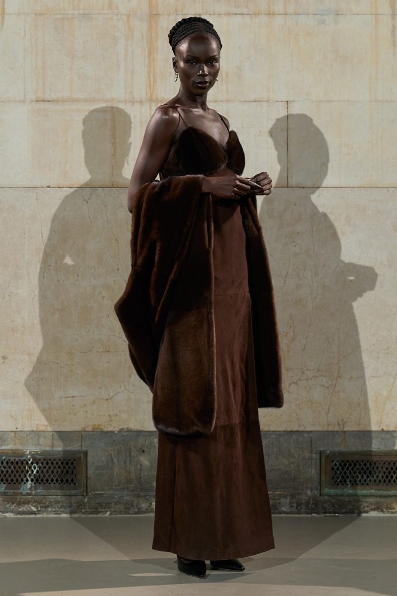 Rocky nos sigue vistiendo de motorcore y sastrería con Awge