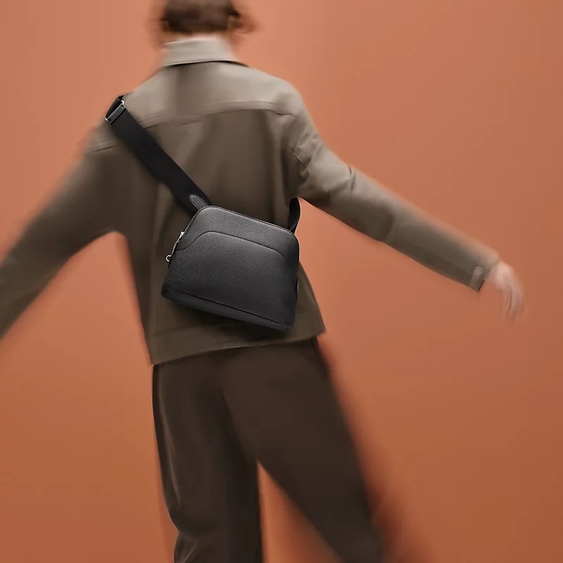Los bolsos de Hermès que triunfan en un armario masculino