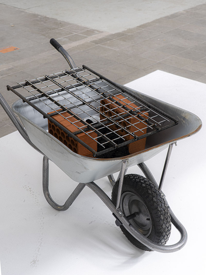 Burr y Curro Claret activan el diseño invisible de la obra