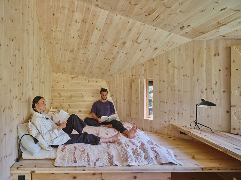 La cabaña Forestone del alumnado de Iaac protege el bosque