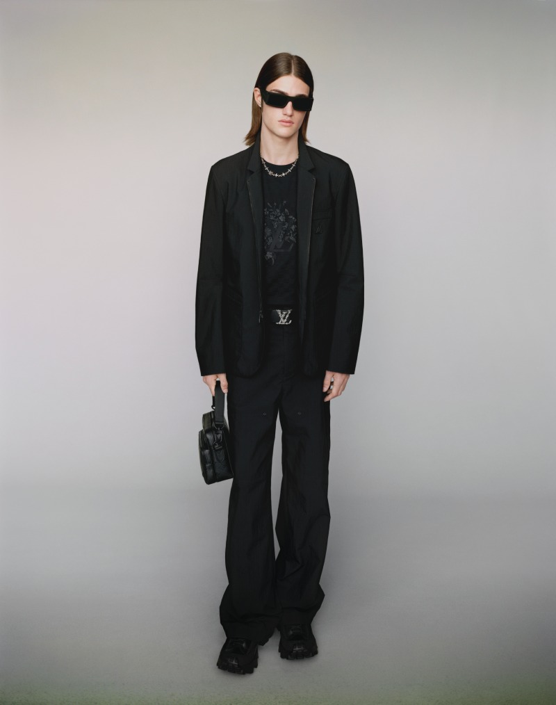Pharrell reinventa el traje de Louis Vuitton para primavera