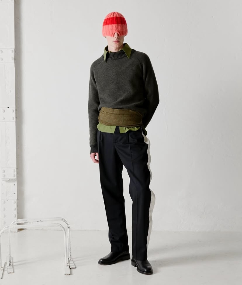 Carlota Barrera AW26: un armario heredado con sastrería