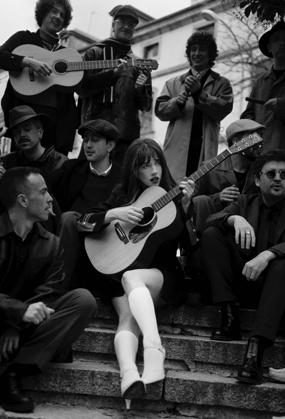 Dani Dicostas canta al amor fugaz en Amores Pasajeros