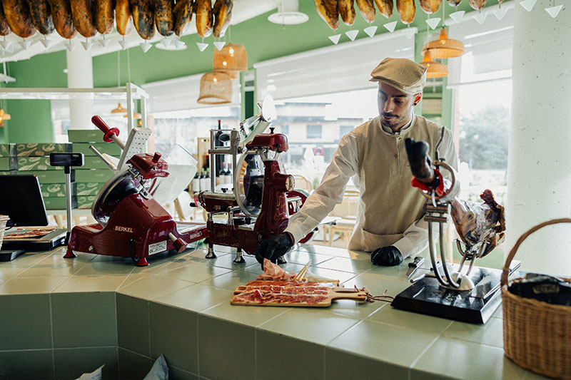 Del Amo Tienda y Asador: el ultramarinos del siglo XXI