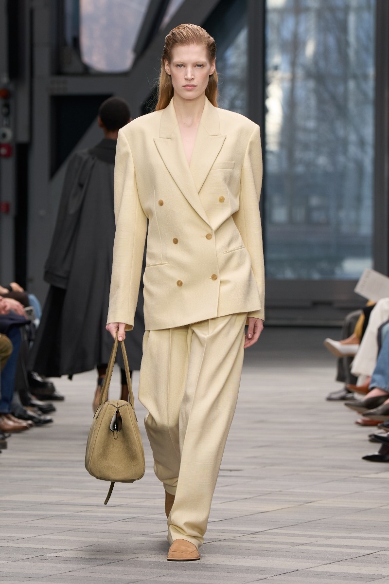 Calvin Klein dibuja el minimalismo americano con sastrería