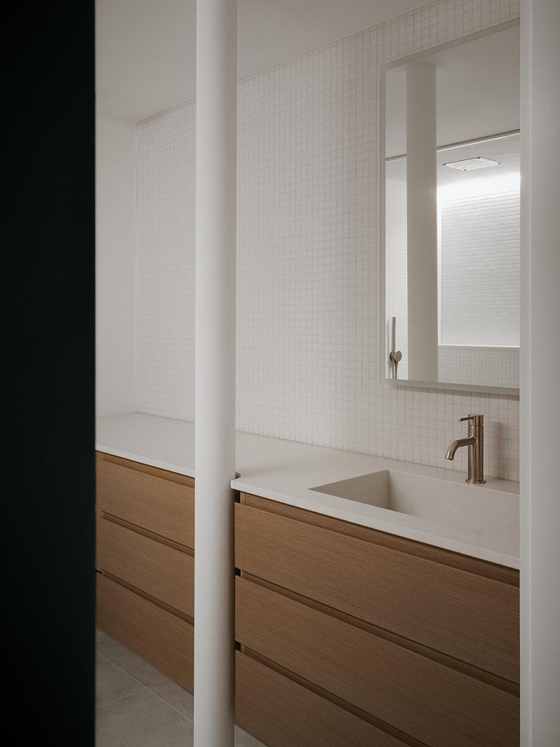 Studio AC pone orden en Dollhouse Loft sin levantar muros