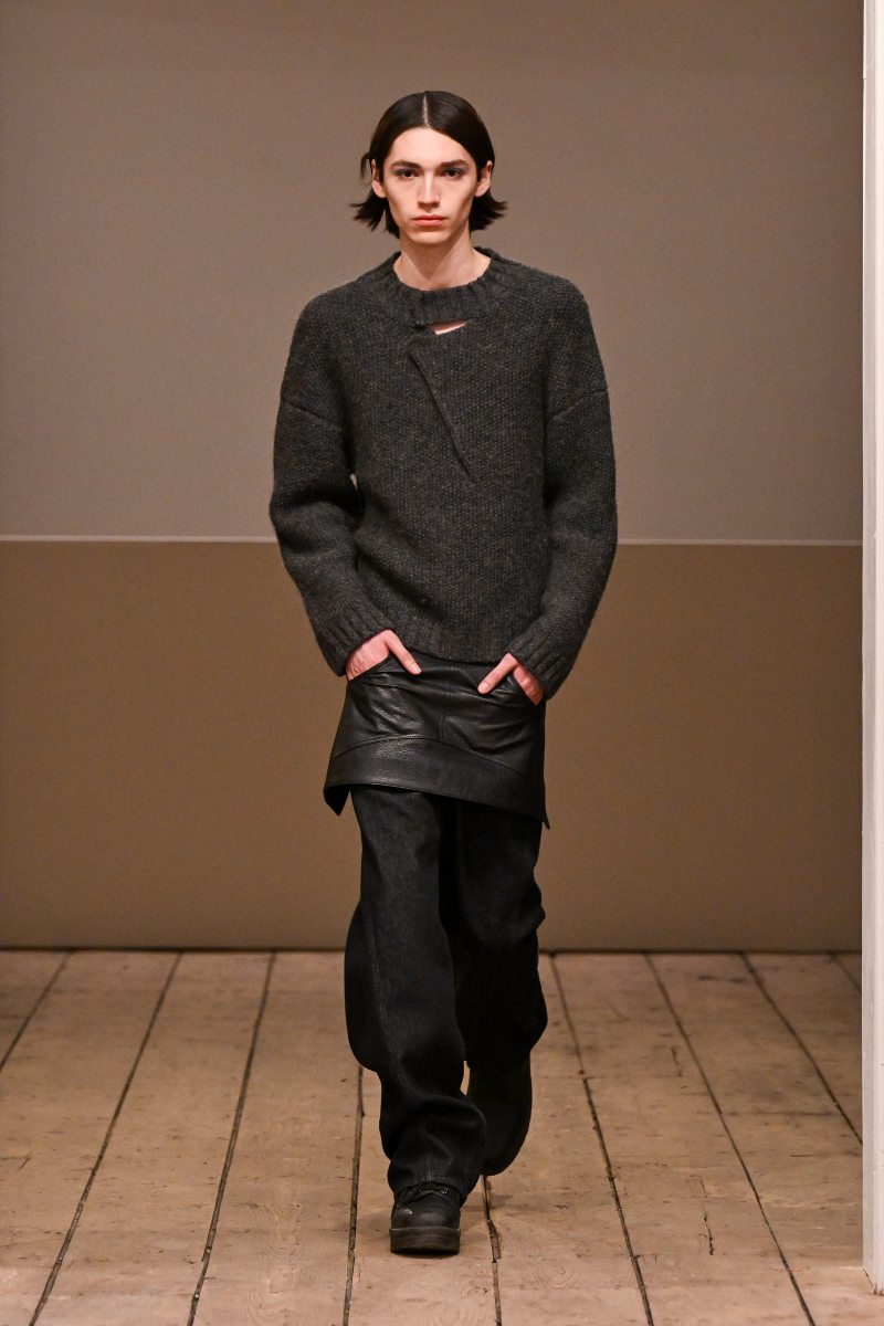 Eckhaus Latta se deja de fantasías y grandiosidad para fw26