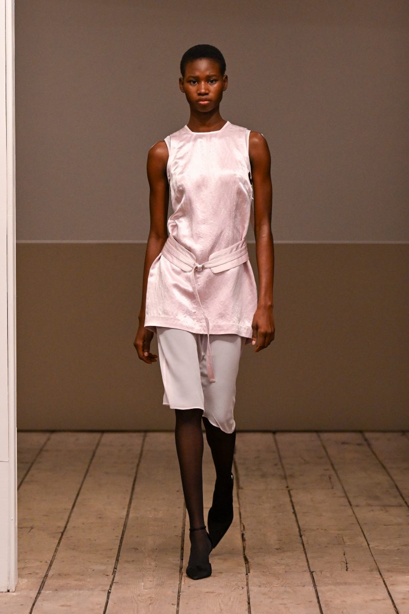 Eckhaus Latta se deja de fantasías y grandiosidad para fw26