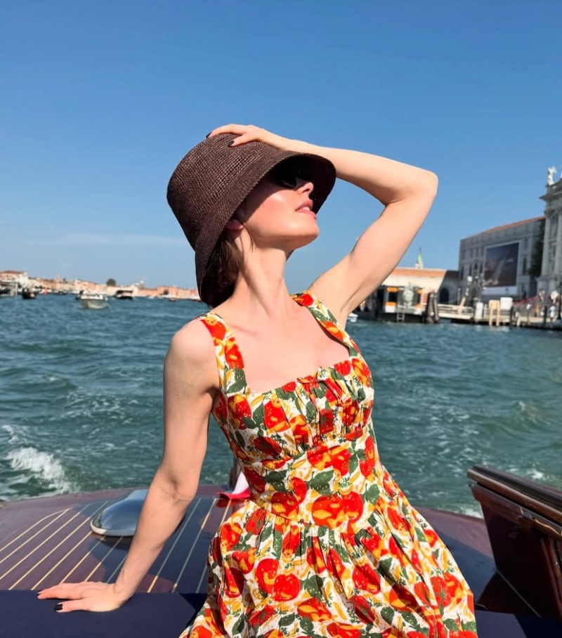 Lily Collins responde a Zalando: ¿Qué me pongo hoy?