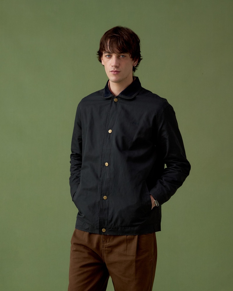 Fera moderniza (y urbaniza) el estilo campestre británico