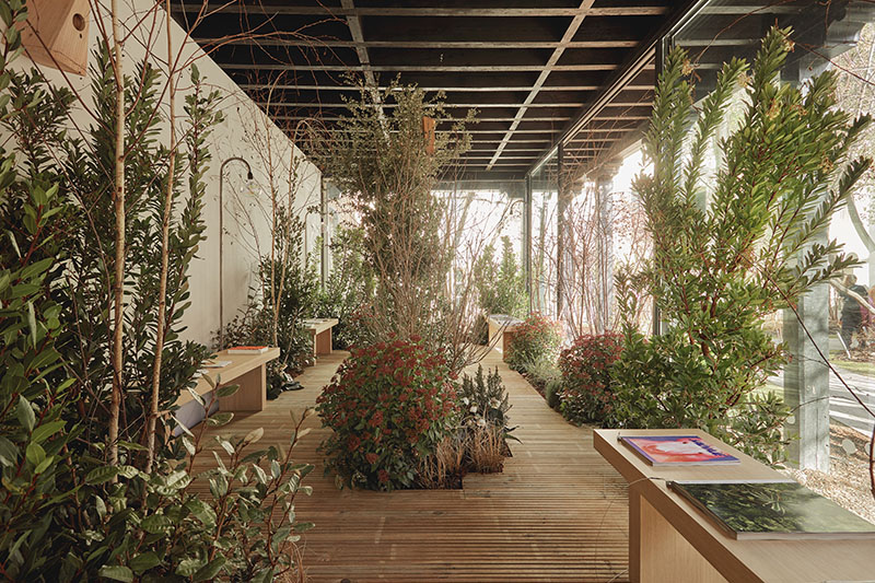 Finsa y Enorme Studio crean un espacio para leer sin prisas