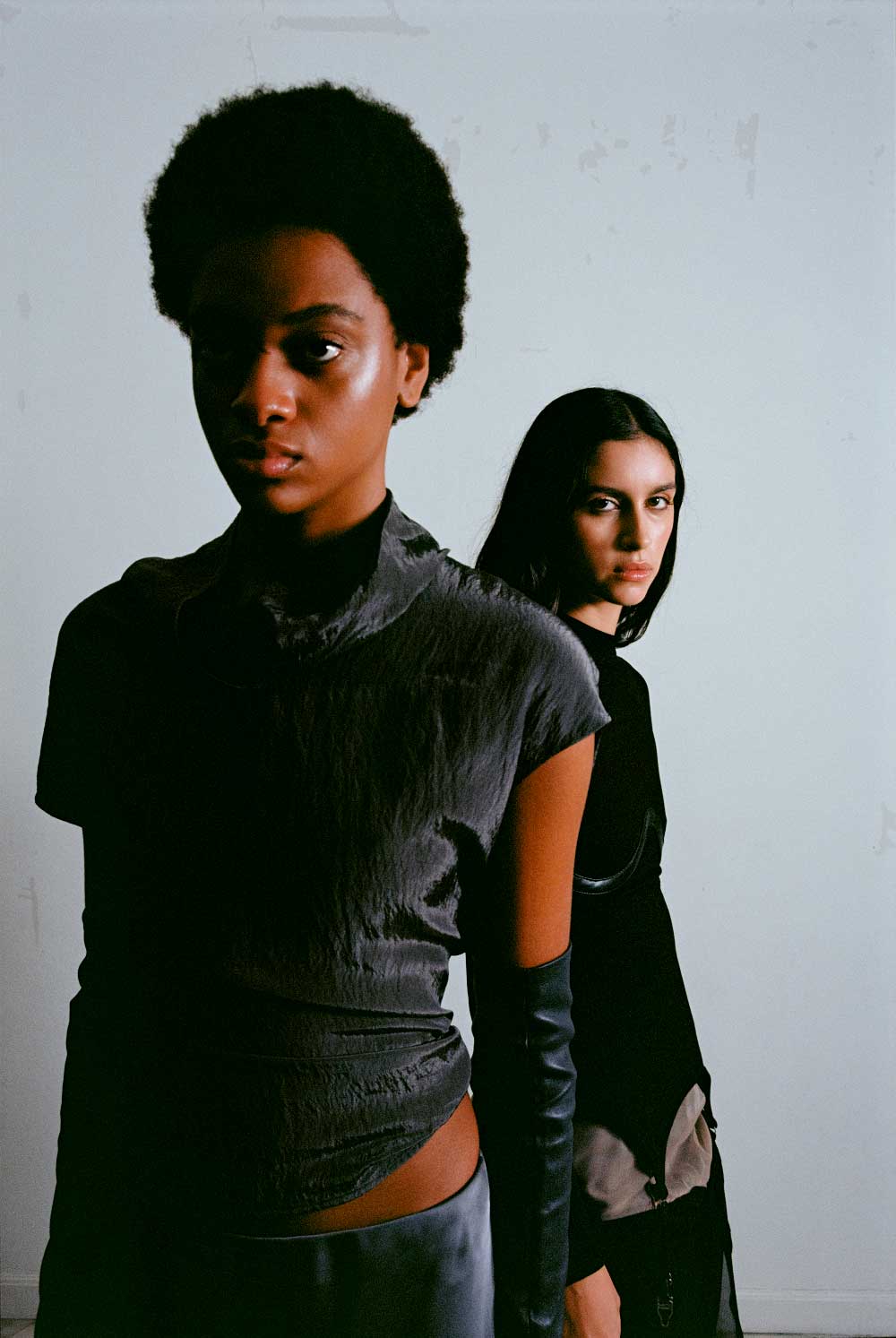 La estética del espejo compartido en la fotografía de moda