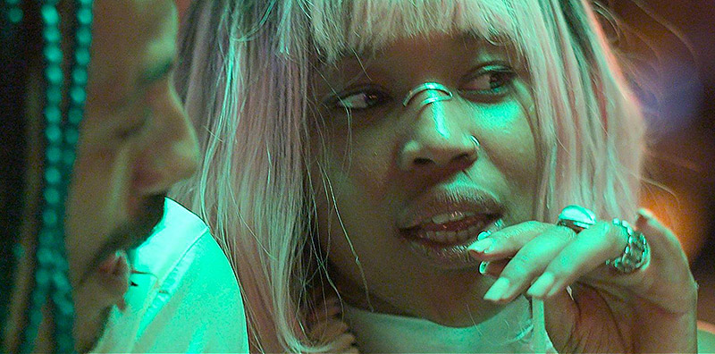 La Risa y la Navaja enfrenta culpa europea y poder colonial