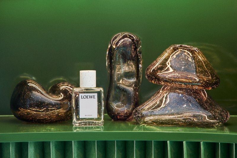 Loewe instala su Crafted Garden en Plaza Colón