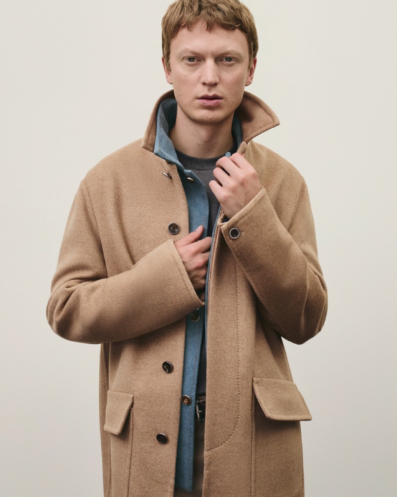 Pharrell estrena el fondo de armario ideal para un LV Trunk