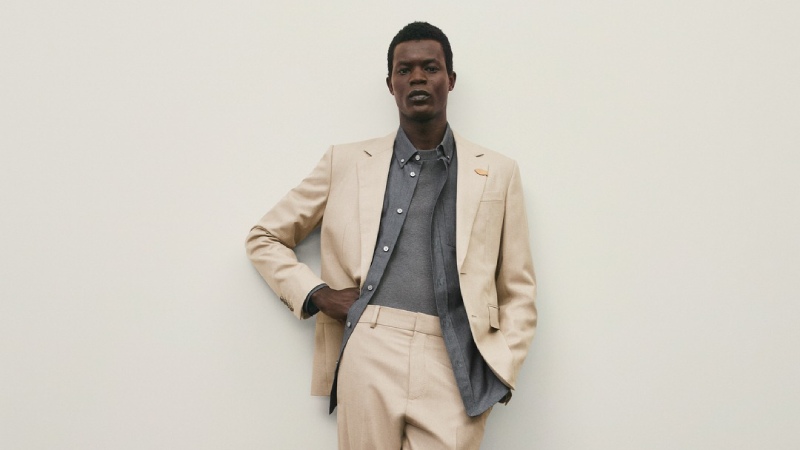 Pharrell estrena el fondo de armario ideal para un LV Trunk