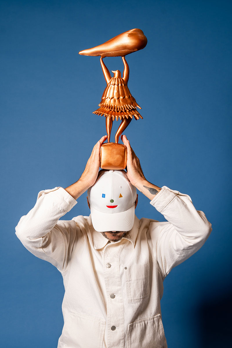 Love Catcher: Jaime Hayon pone el amor en lo más alto