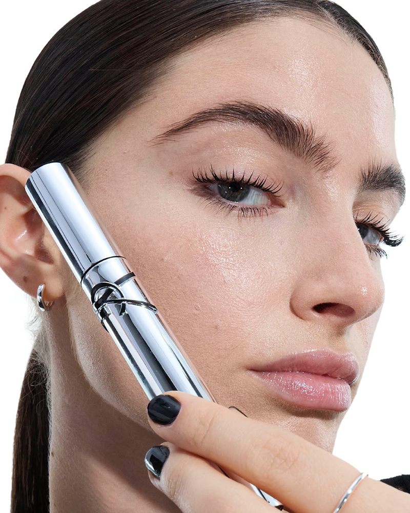 YSL Beauty se inspira en el latex para alargar tu mirada