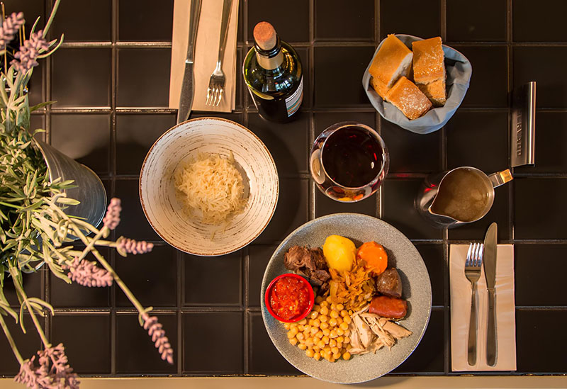 Los 14 mejores cocidos madrileños 2026 que puedes probar