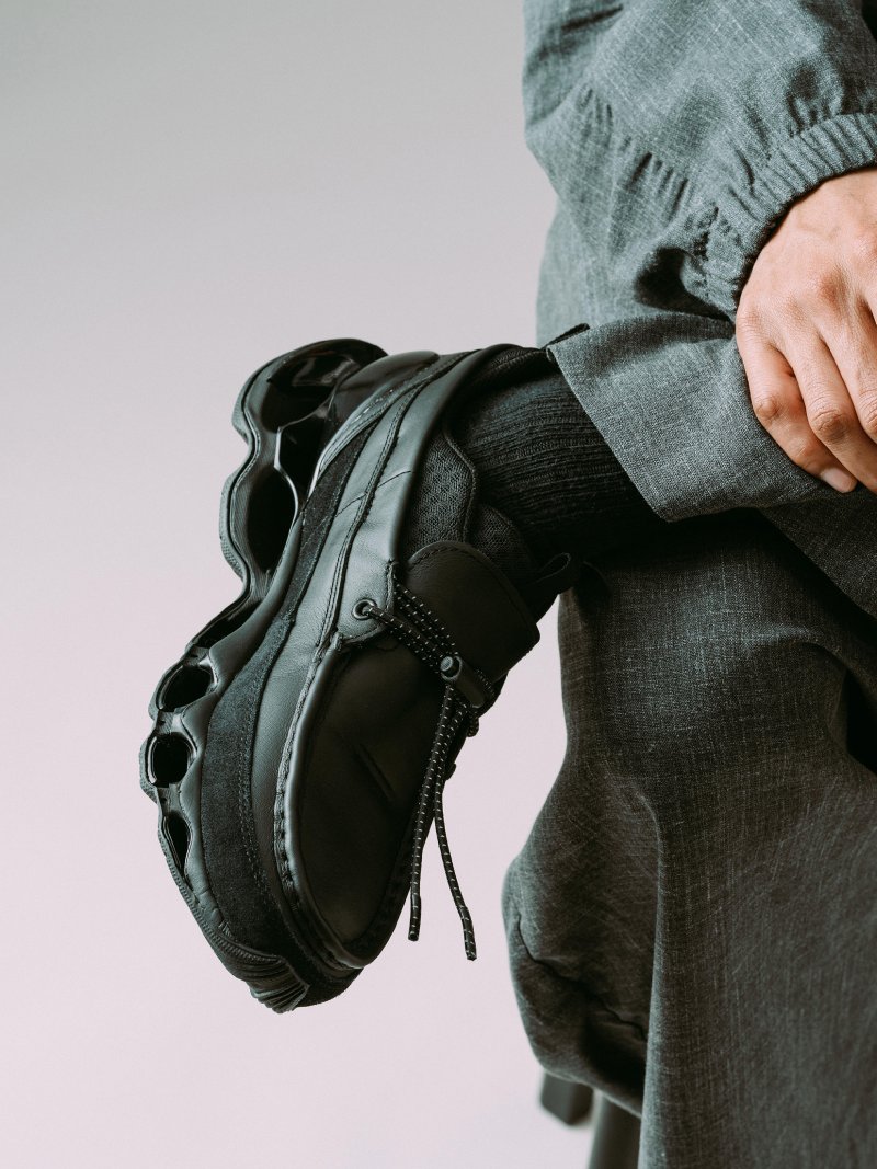 Mizuno trae de vuelta sus snoafers Wave Prophecy Moc