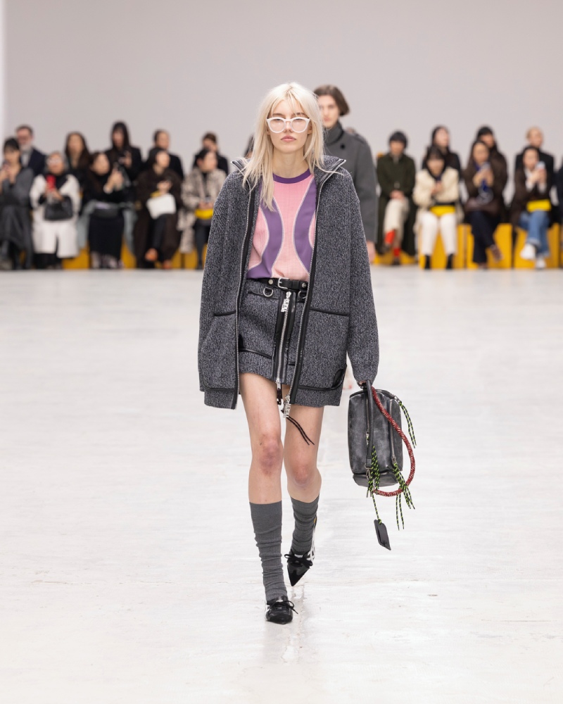 Onitsuka Tiger explora un armario liminal para fw26