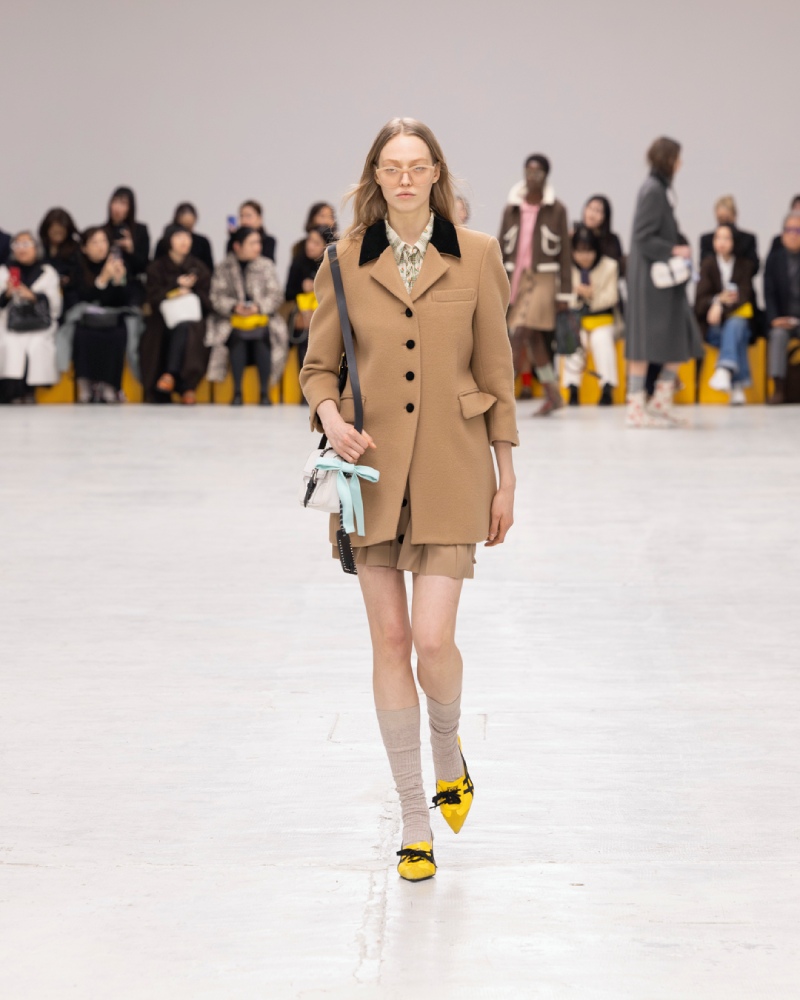 Onitsuka Tiger explora un armario liminal para fw26