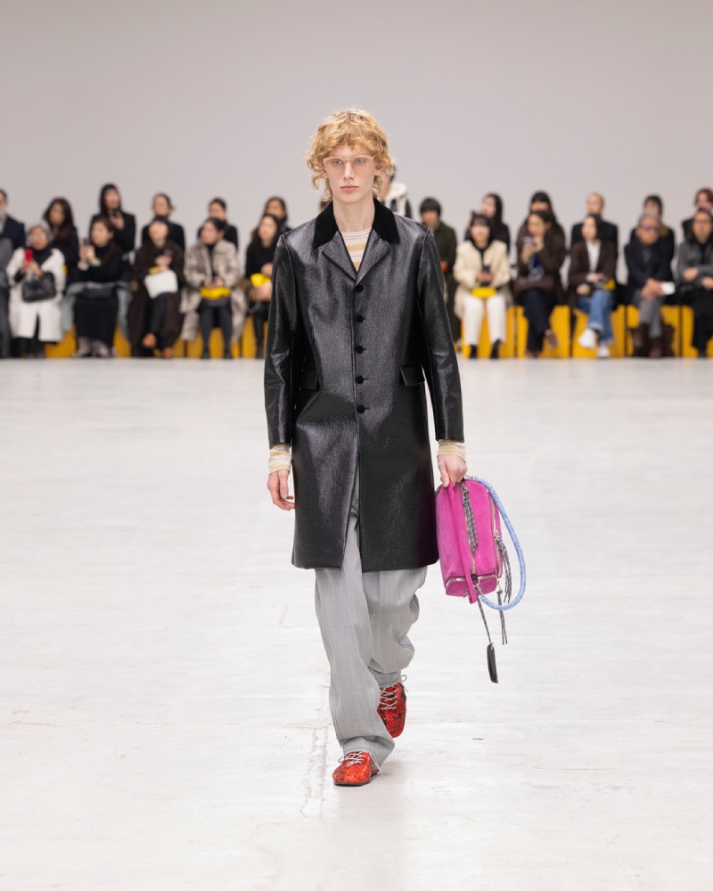 Onitsuka Tiger explora un armario liminal para fw26