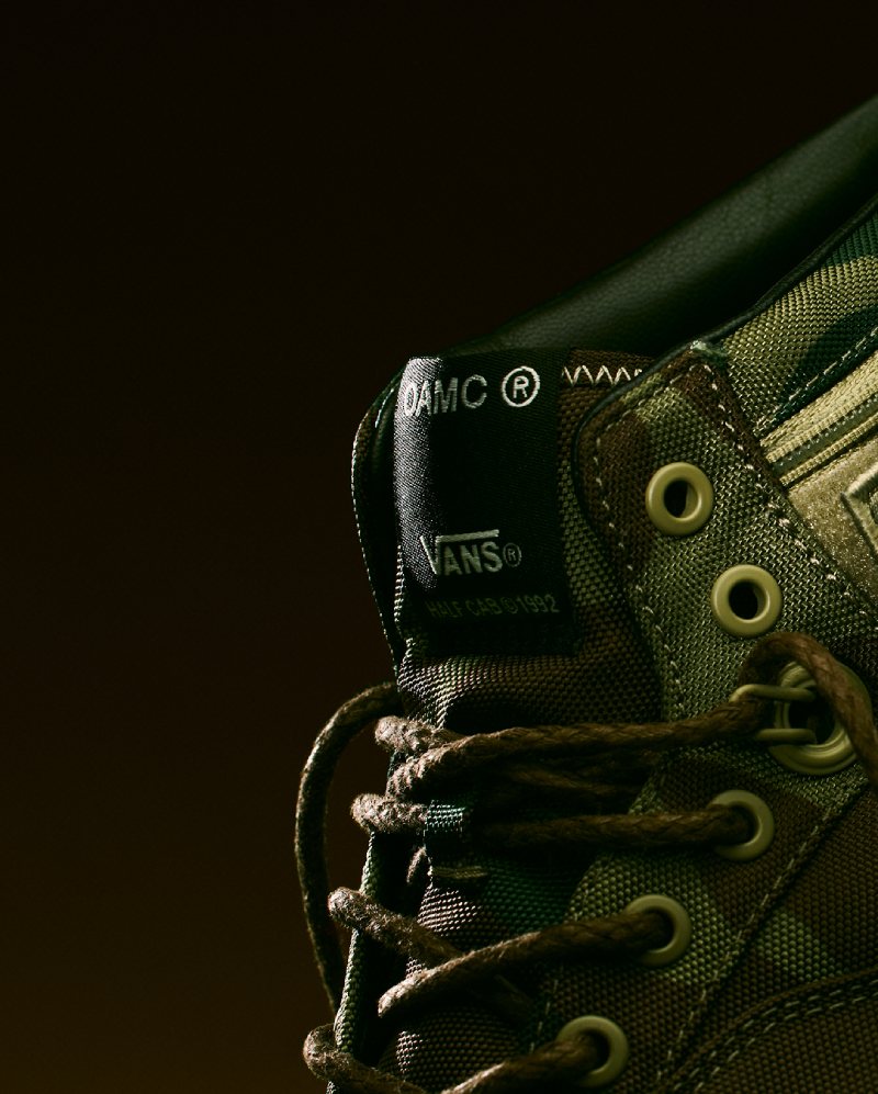 OAMC reinventa dos iconos de Vans con un look militar
