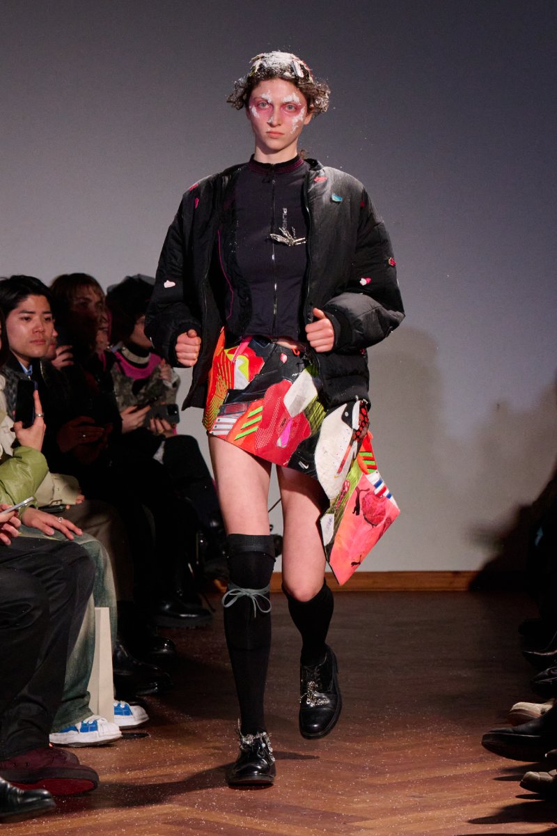 Plngns expande su armario vanguardista y upcycled para fw26