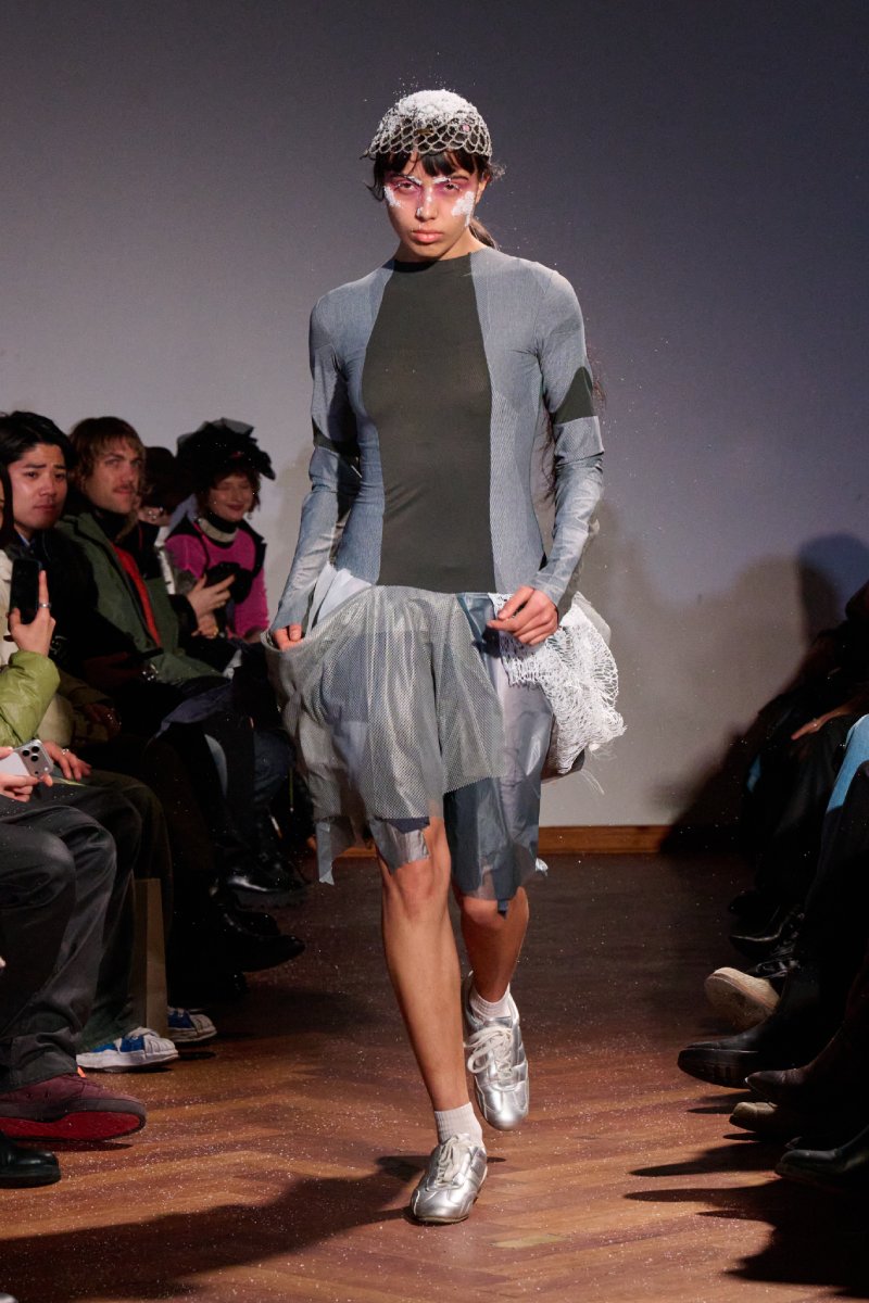 Plngns expande su armario vanguardista y upcycled para fw26