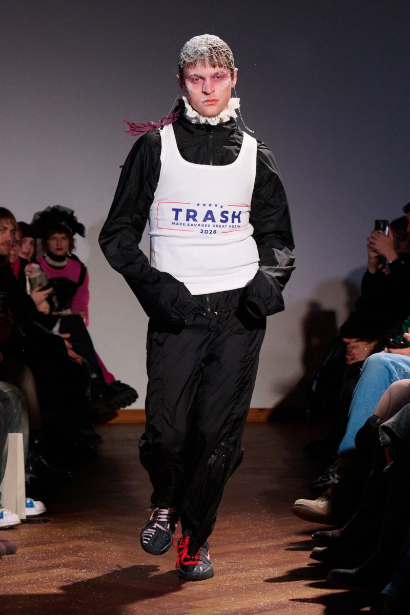 Plngns expande su armario vanguardista y upcycled para fw26