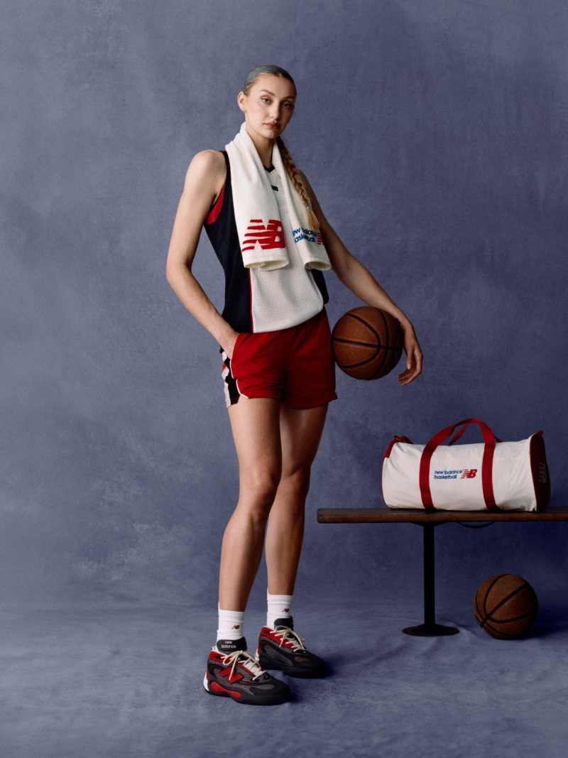 New Balance vuelve a las canchas con un look de nostalgia