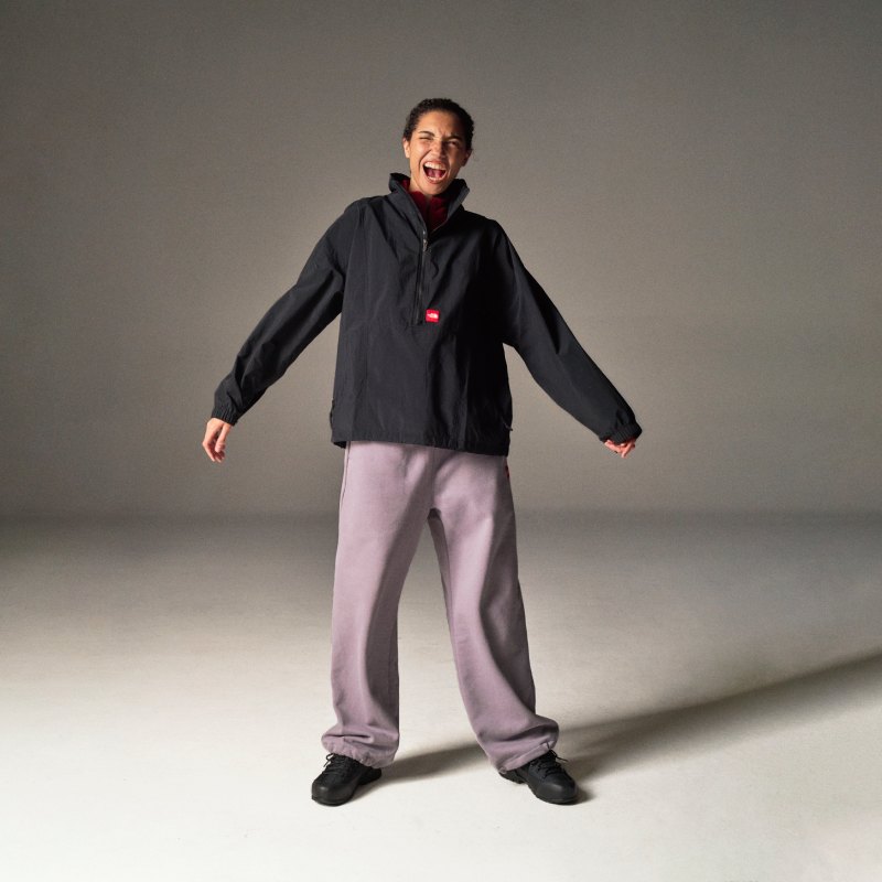 TNF apuesta por la nostalgia noventera con Red Box ss26