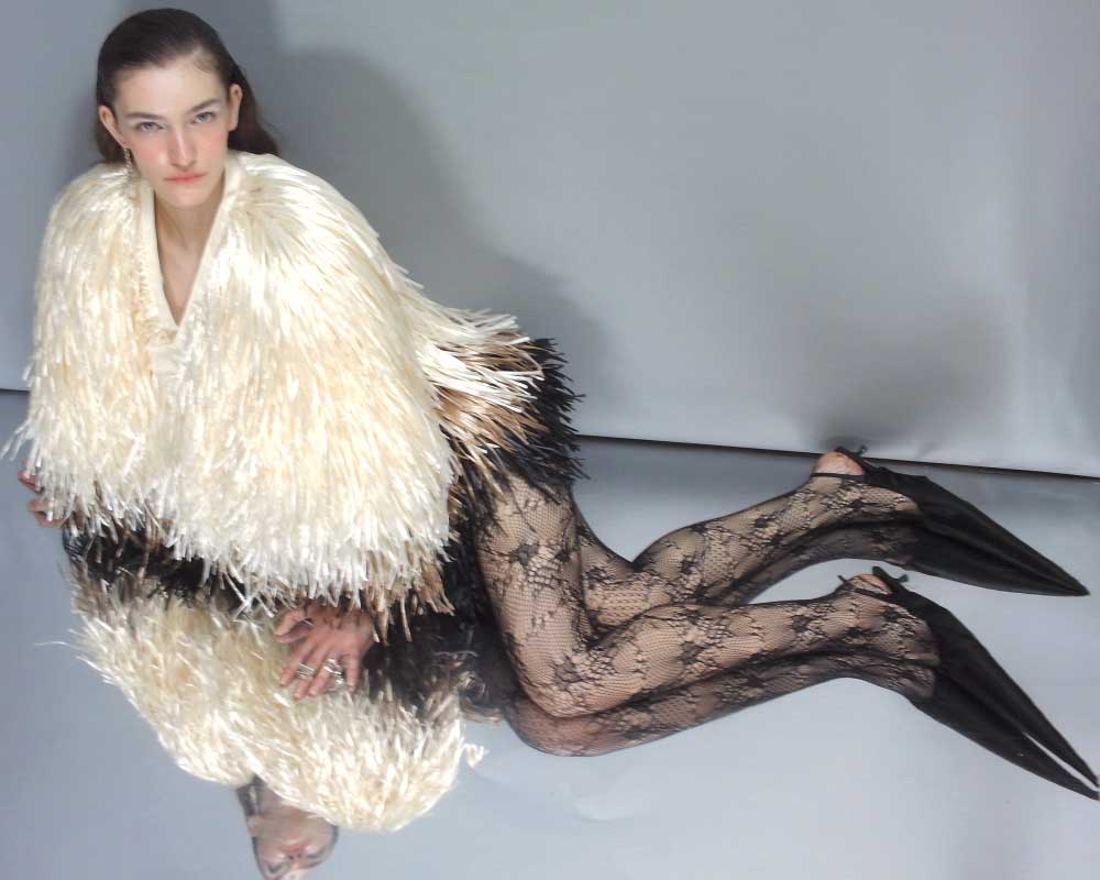 Theo SS26: El surrealismo de Theo Dekan y su adiós al ego