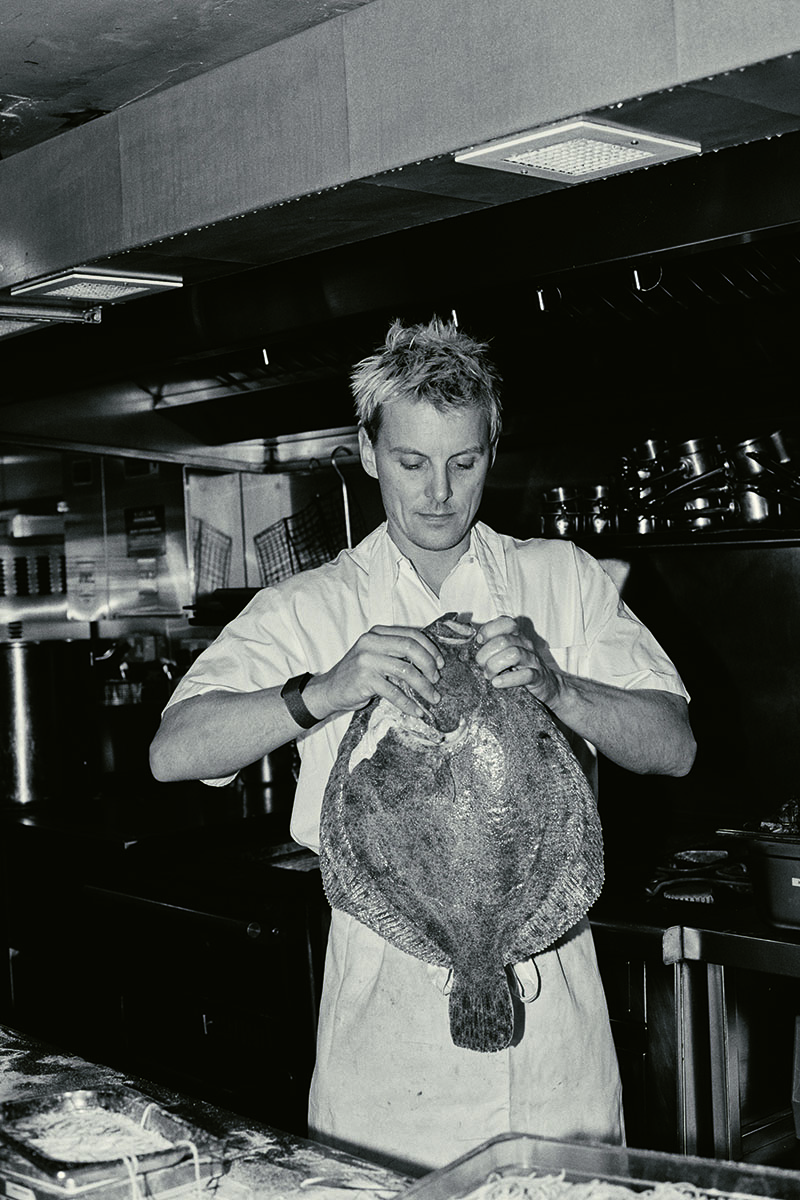 El cocinero Thomas Straker publica su libro de recetas