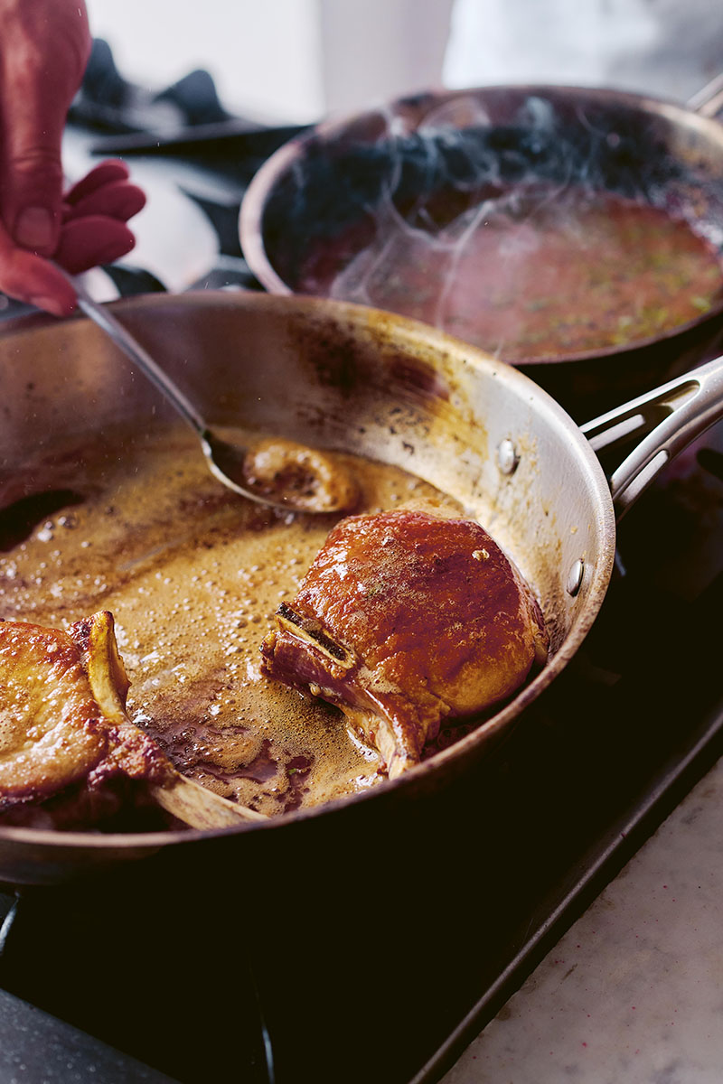 El cocinero Thomas Straker publica su libro de recetas