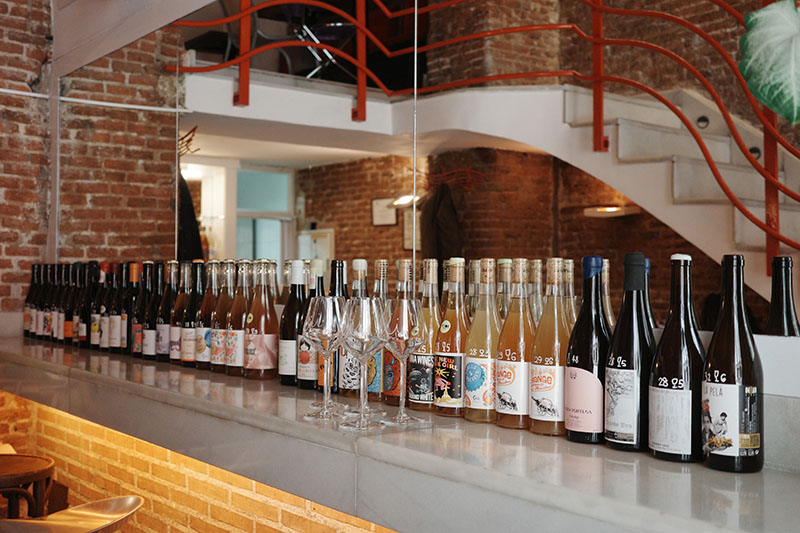 Tresiiies: el pequeño bar de vinos naturales en Ópera