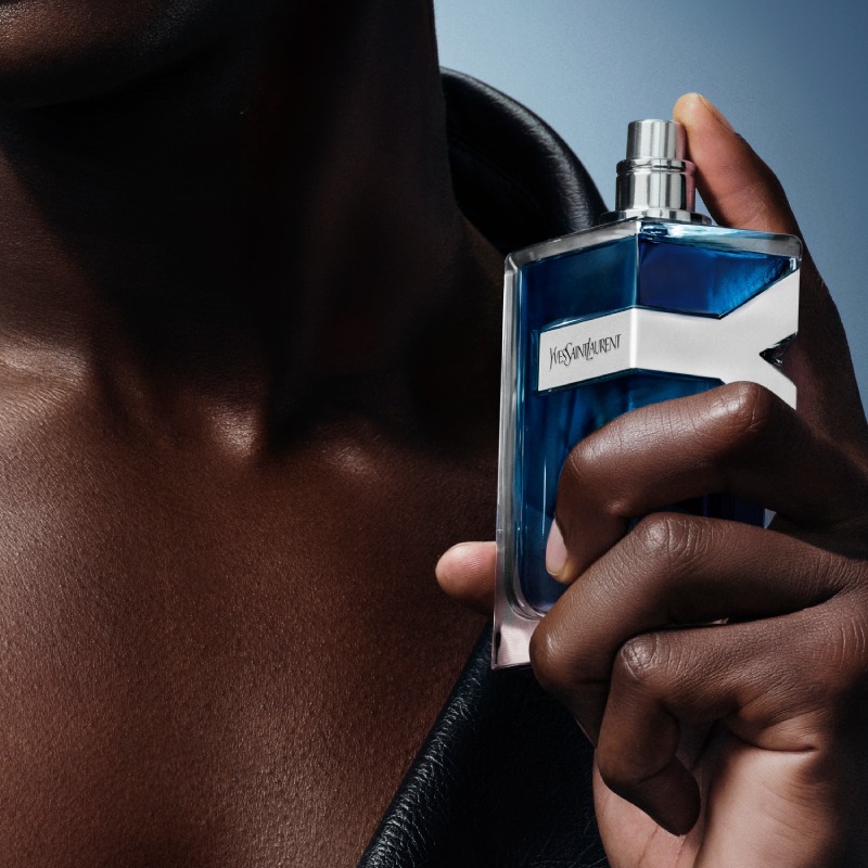 YSL actualiza su icónico Y con una versión helada