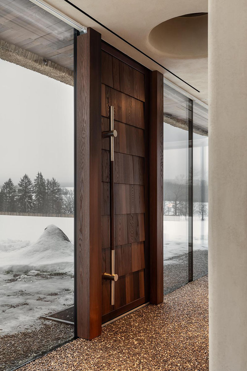 Yod Group hace futuristas cabañas con cubierta de cañizo