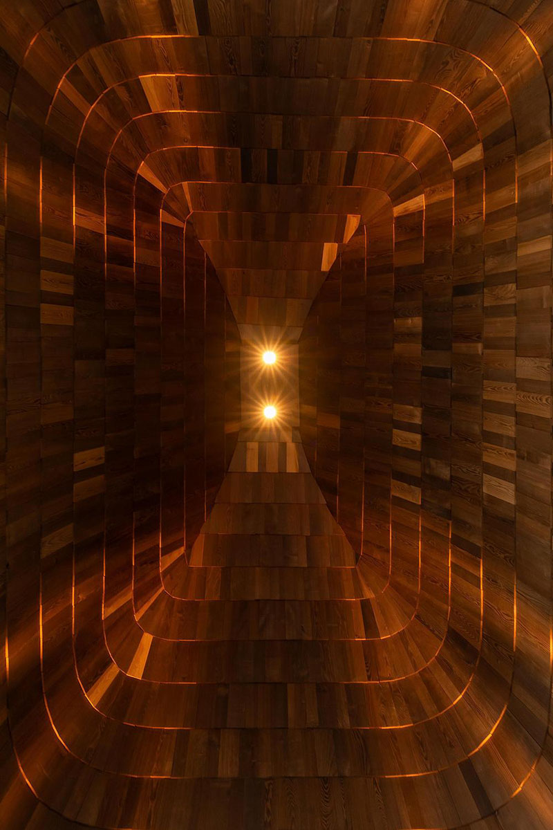 Yod Group hace futuristas cabañas con cubierta de cañizo