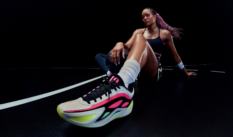 Nike aumenta la fuerza y agilidad femenina en la cancha