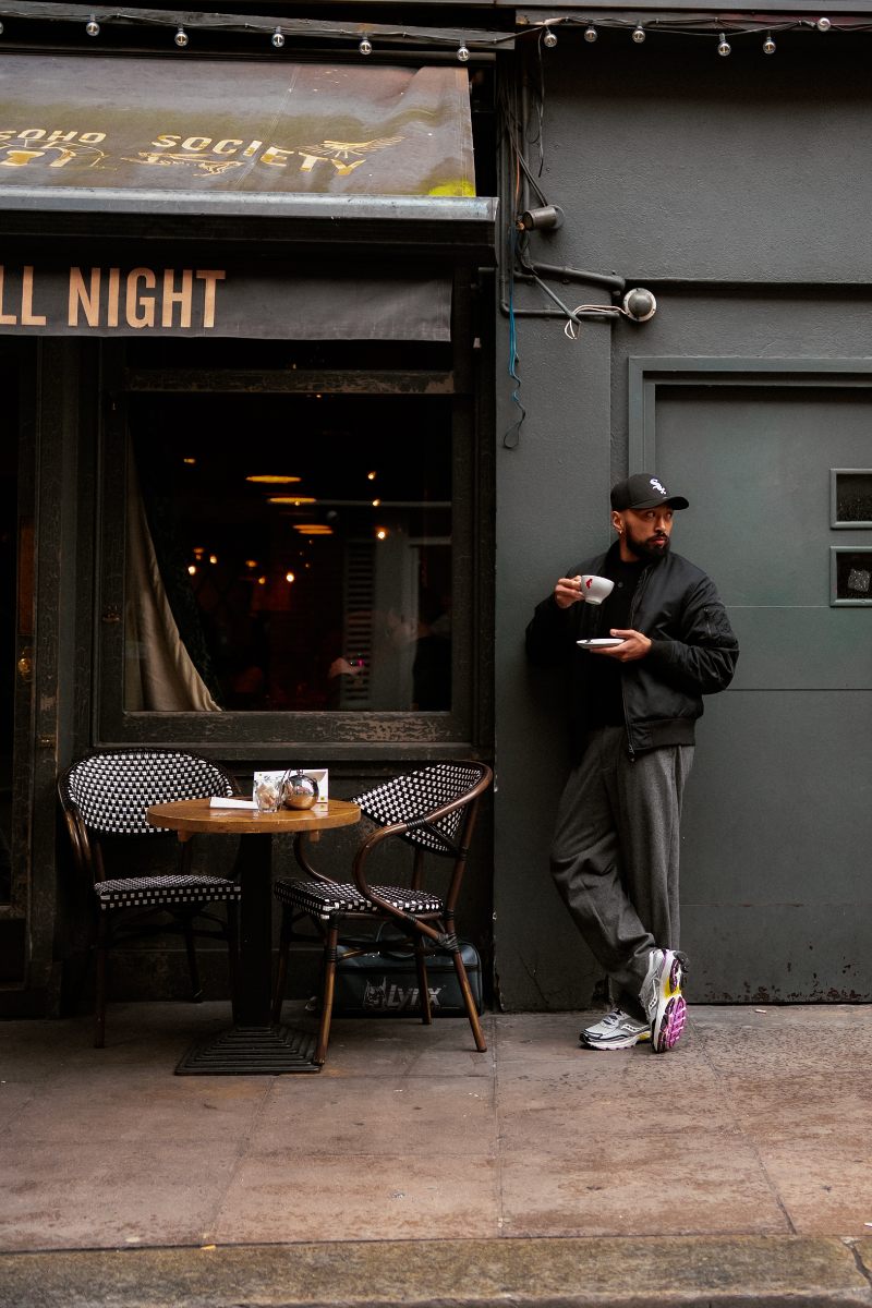 Saucony, guiándose en el off day, crea una zapatilla unisex