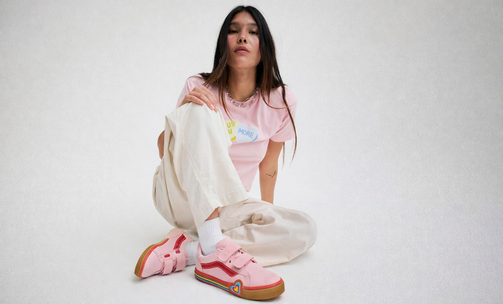 Vans reinventa sus clásicos con los colores del amor