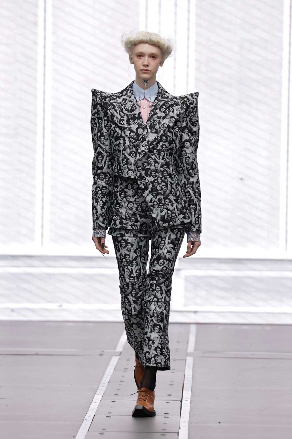 Anrealage FW26: El arte de desaparecer en París